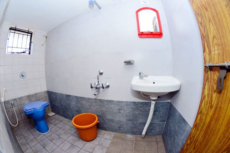 Home stay Malpe bathroom